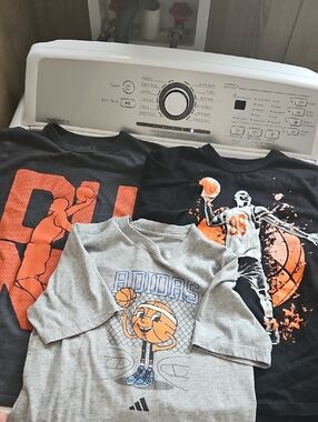 Size Sm/M (7/8) Boys' Basketball Graphic Tees with Orange Accents